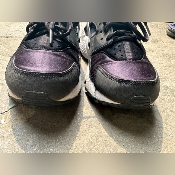 Nike Huarache - Picture 15 of 16